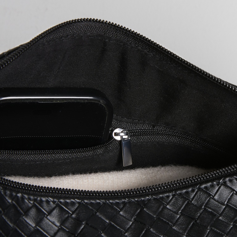 Shoulder bag "Iris"